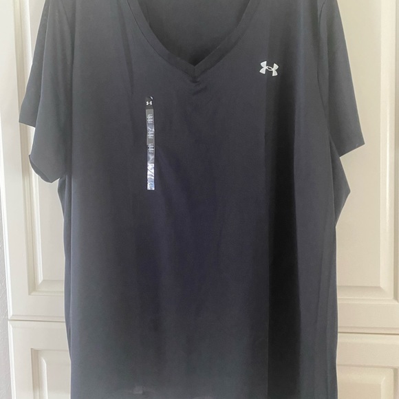 Woman’s Under Armour UA tech V-Neck - Picture 7 of 11